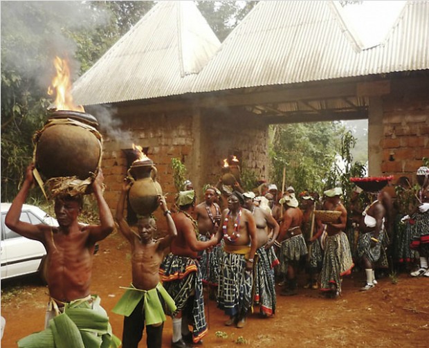 CHEFFERIES , LACS & VOLCANS DE L’OUEST CAMEROUN